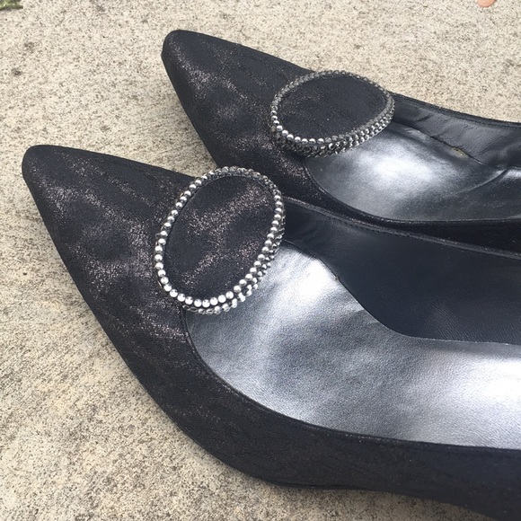 BLACK STUART WEITZMAN HEELS W/ EMBELLISHMENT - Picture 4 of 7